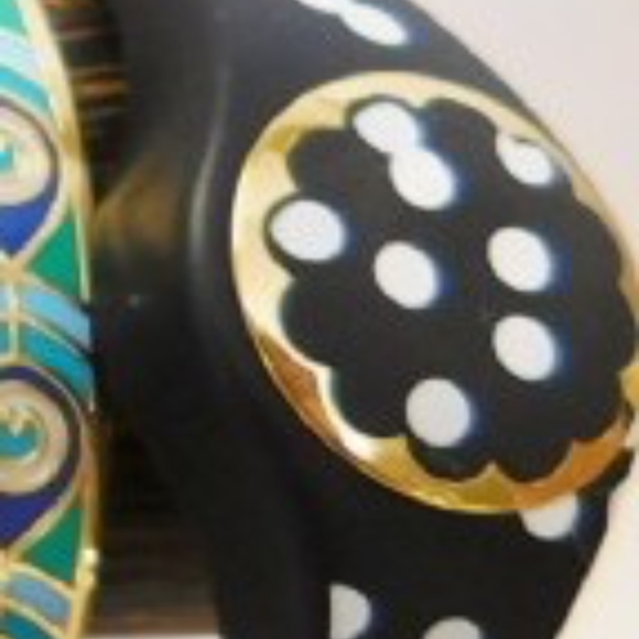 ๐SOLD๐โ ๏ธKATE SPADE Polka Dot Activity Tracker - Picture 2 of 3